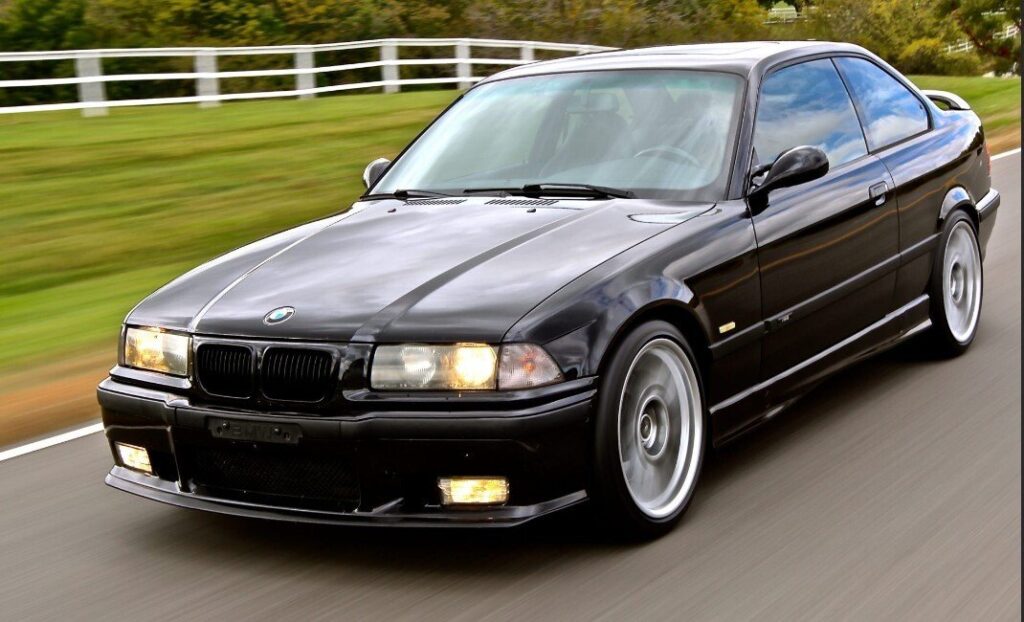 BMW E36 - black